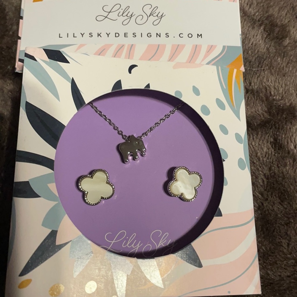 LILY SKY Karma Necklace + Earring Set